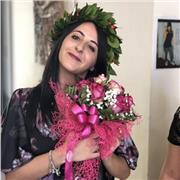 Laureata in tedesco e inglese, laurea specialistica voto 108/110